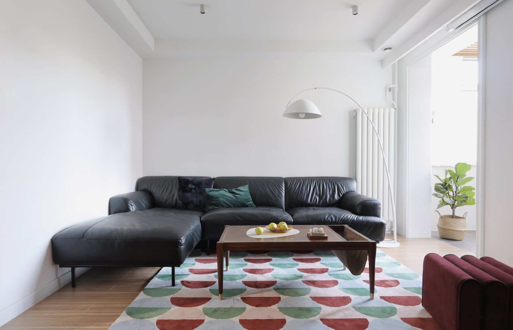 中庭裝飾施工團(tuán)隊為您分析刮膩?zhàn)又匾?，讓您安心入馨?>
        							</a>
        						</div>
        						
        						<div   id=