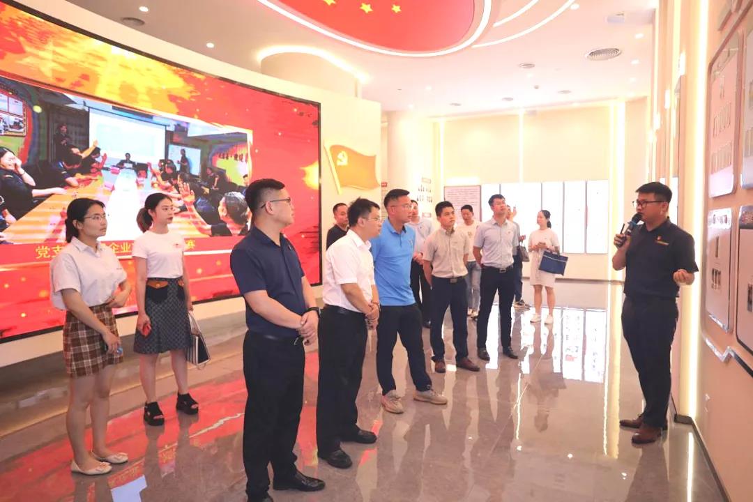 紅色中庭 | 市委組織部研究室到集團(tuán)講黨史，搭橋梁，促黨建