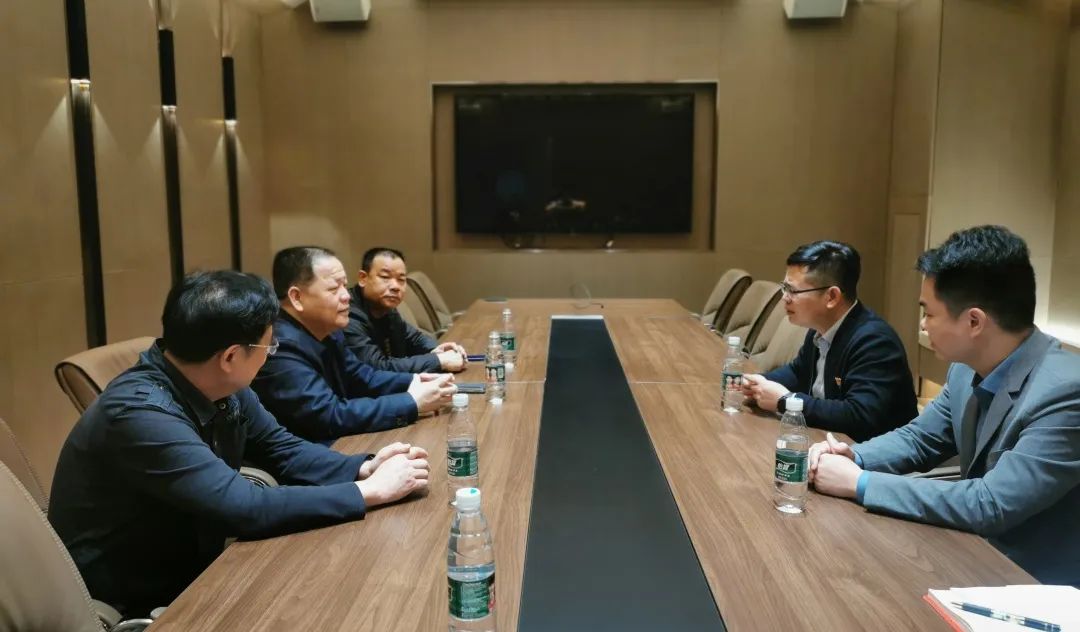 中庭黨建 | 南寧市工商聯(lián)牽線搭橋，集團(tuán)與南寧茂名商會(huì)兩新黨組織聯(lián)姻