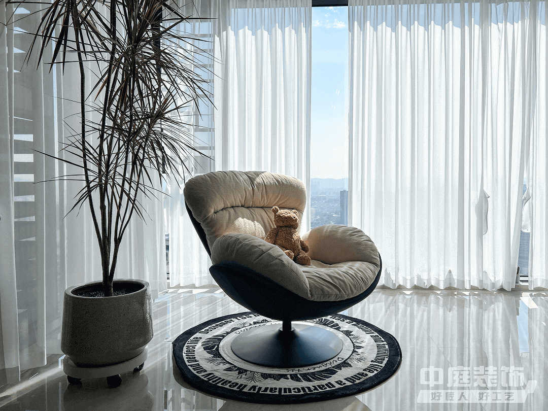 南寧新房裝修-現(xiàn)代輕奢風(fēng)-陽臺(tái) 南寧新房裝修-現(xiàn)代輕奢風(fēng)-陽臺(tái)