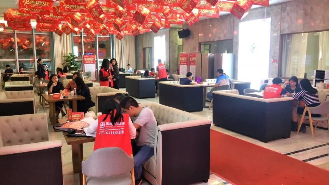 這家公司居然這么火爆，是什么吸引了他們?