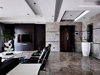 裝修時(shí)老公想全屋貼瓷磚，媳婦列舉了七大缺點(diǎn)才成功阻止！